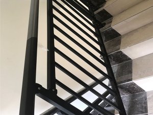 辦公樓樓梯護(hù)欄