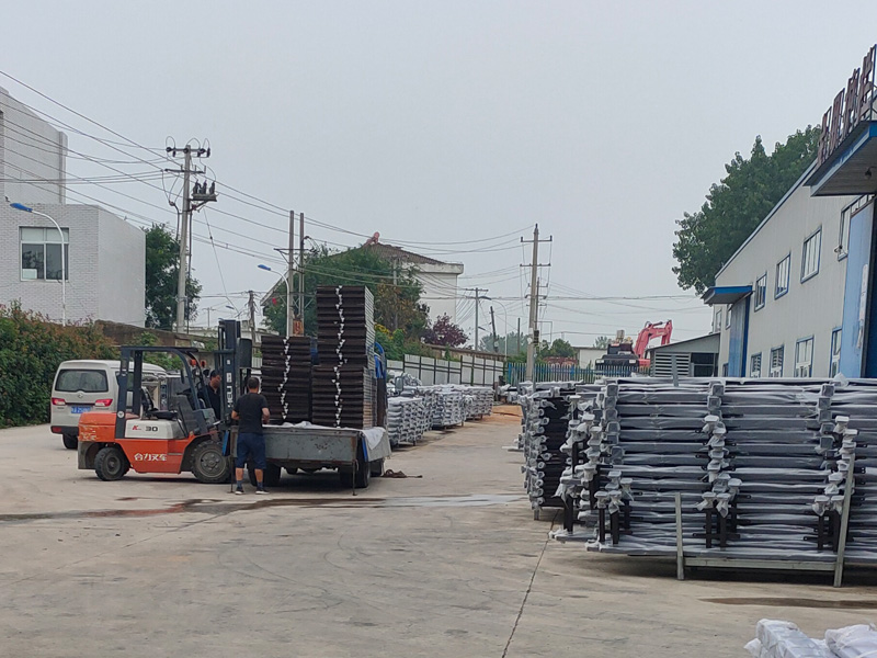 金用護欄2020年7月21日鋁合金百葉窗發貨！