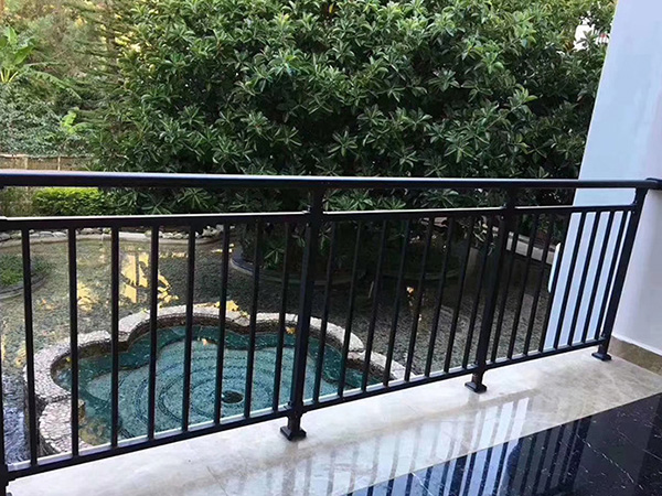 陽臺護欄選購方法