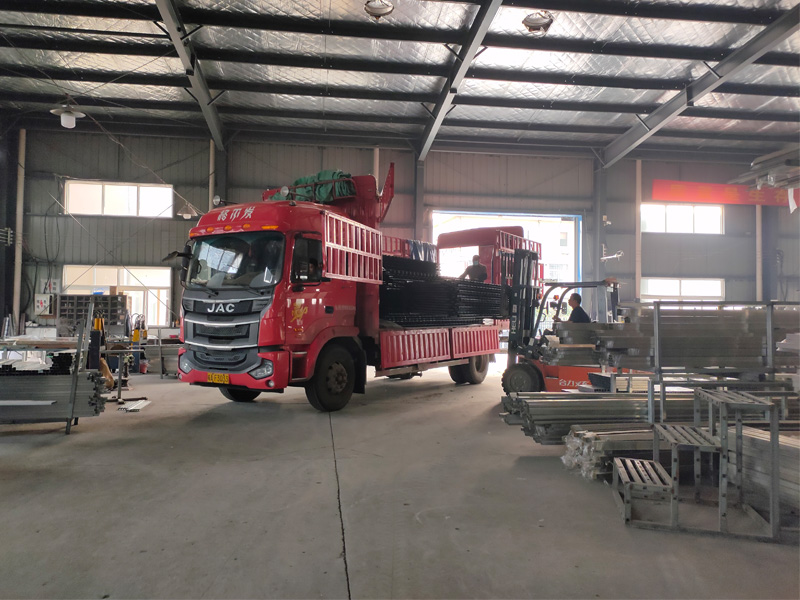 金用護欄2020年10月13日鋅鋼圍墻護欄發貨！