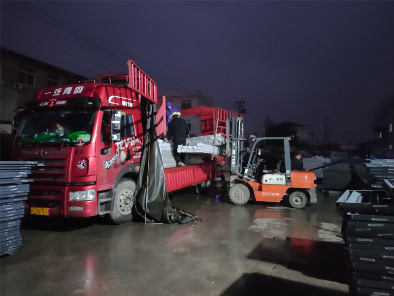 金用護(hù)欄2020年11月23日上午鋅鋼陽臺護(hù)欄發(fā)貨！