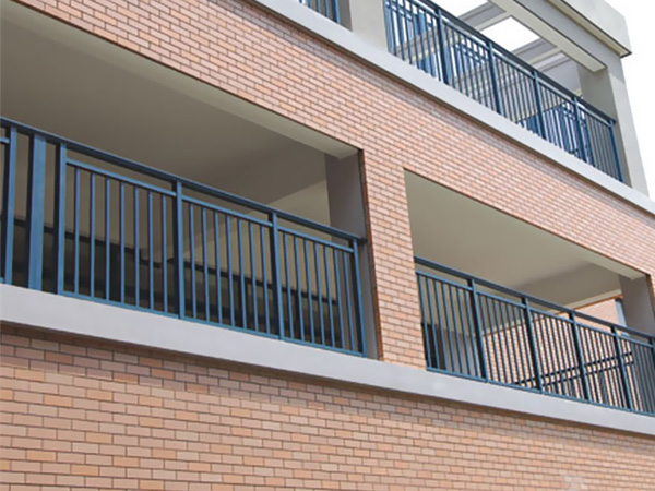 鋅鋼護(hù)欄高度國家標(biāo)準(zhǔn)規(guī)范要求