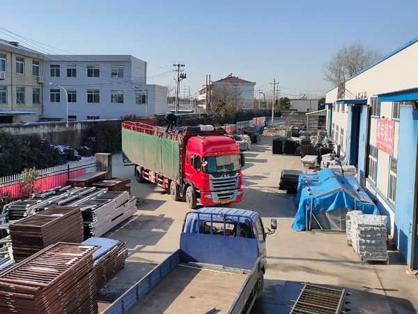 金用護欄2020年12月29日上午鋅鋼百葉窗發(fā)貨！