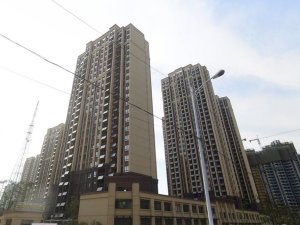 六安康泰幸福嘉園小區(qū)項目定制百葉窗、空調(diào)欄桿