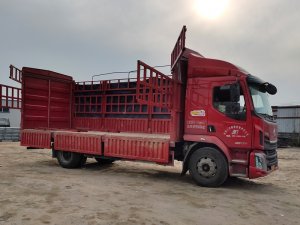 金用護欄2021年4月7日鋅鋼百葉窗發貨！