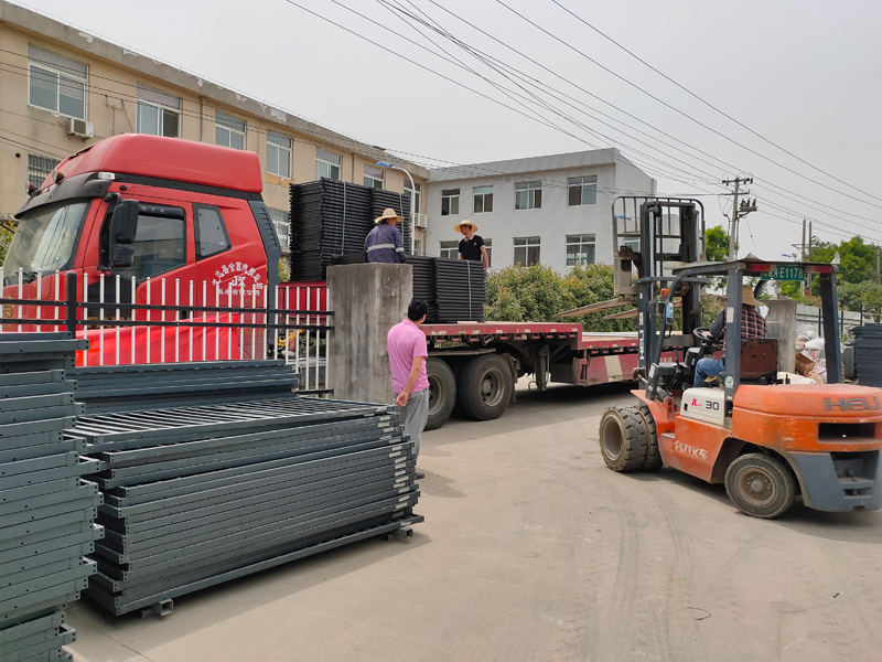 金用護欄2021年5月7日鋅鋼飄窗護欄發(fā)貨！