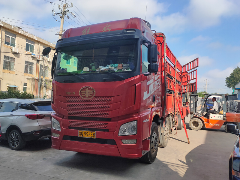 金用護欄2021年8月7日鋅鋼百葉窗發貨！