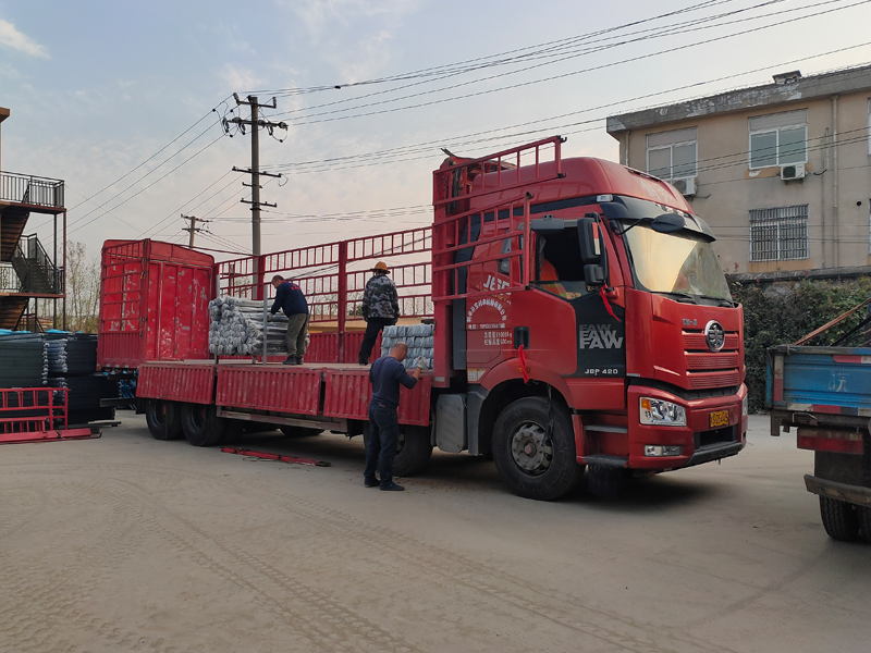 金用護(hù)欄2021年11月22日鋅鋼陽(yáng)臺(tái)護(hù)欄發(fā)貨！