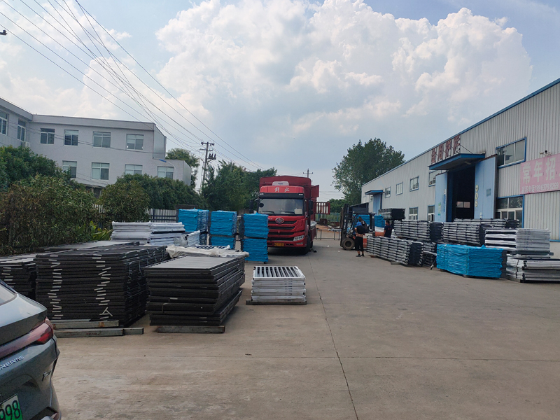 2024年8月10日鋅鋼百葉窗裝車發貨！