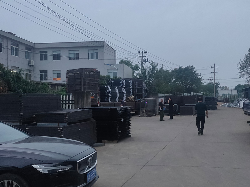 2024年10月19日鋅鋼圍墻護(hù)欄裝車發(fā)貨！