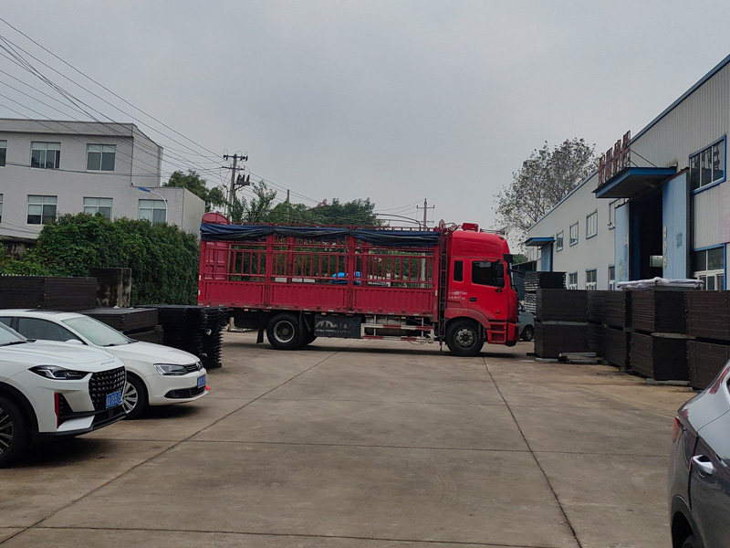 2024年10月22日鋅鋼飄窗欄桿裝車發貨！