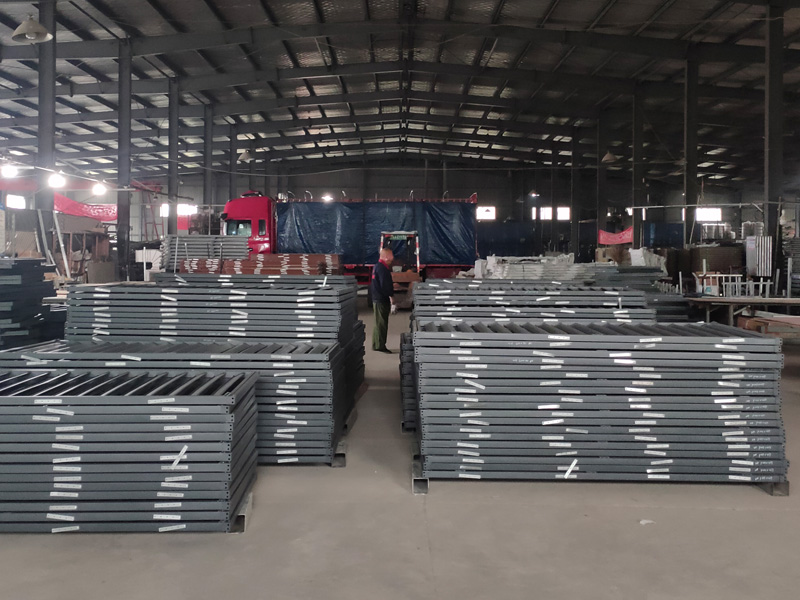 2025年5月9日鋅鋼百葉窗裝車發貨！