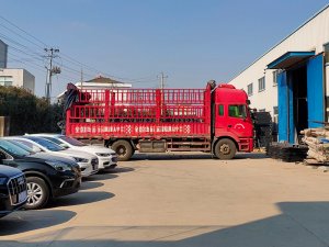 2025年11月19日鋅鋼百葉窗裝車發貨！